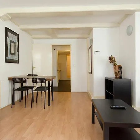 Rembrandt Square Apt! For 4 Guests! Daire Amsterdam
